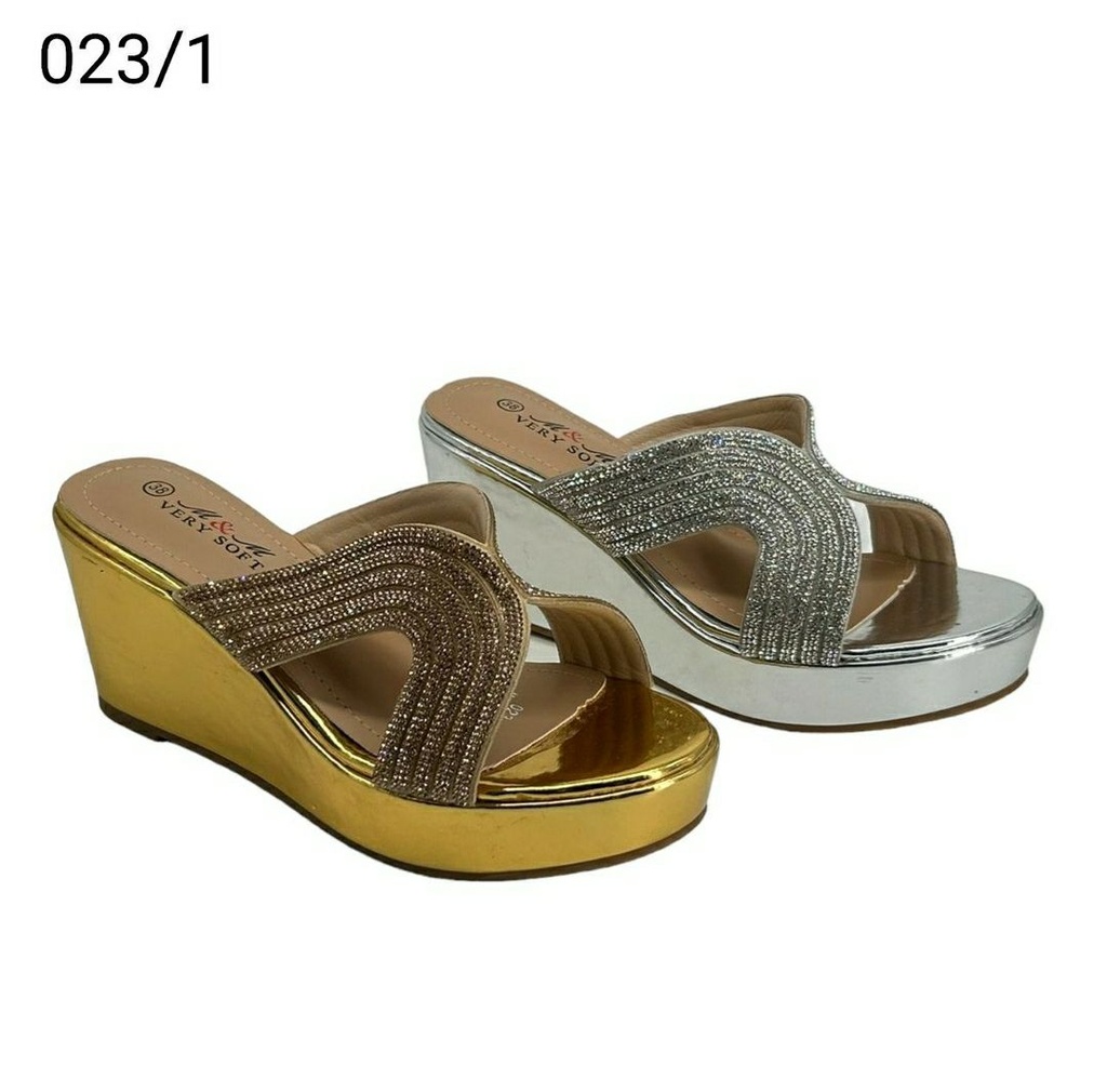 جزمة نسائي  023/1      37-41      A3