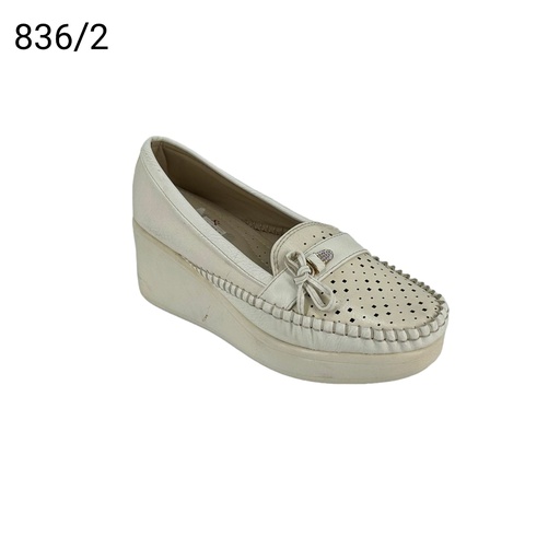 جزمة نسائي  836/2  ابيض    36-41      F3